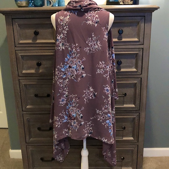 Floral Shrug - Picture 2 of 5